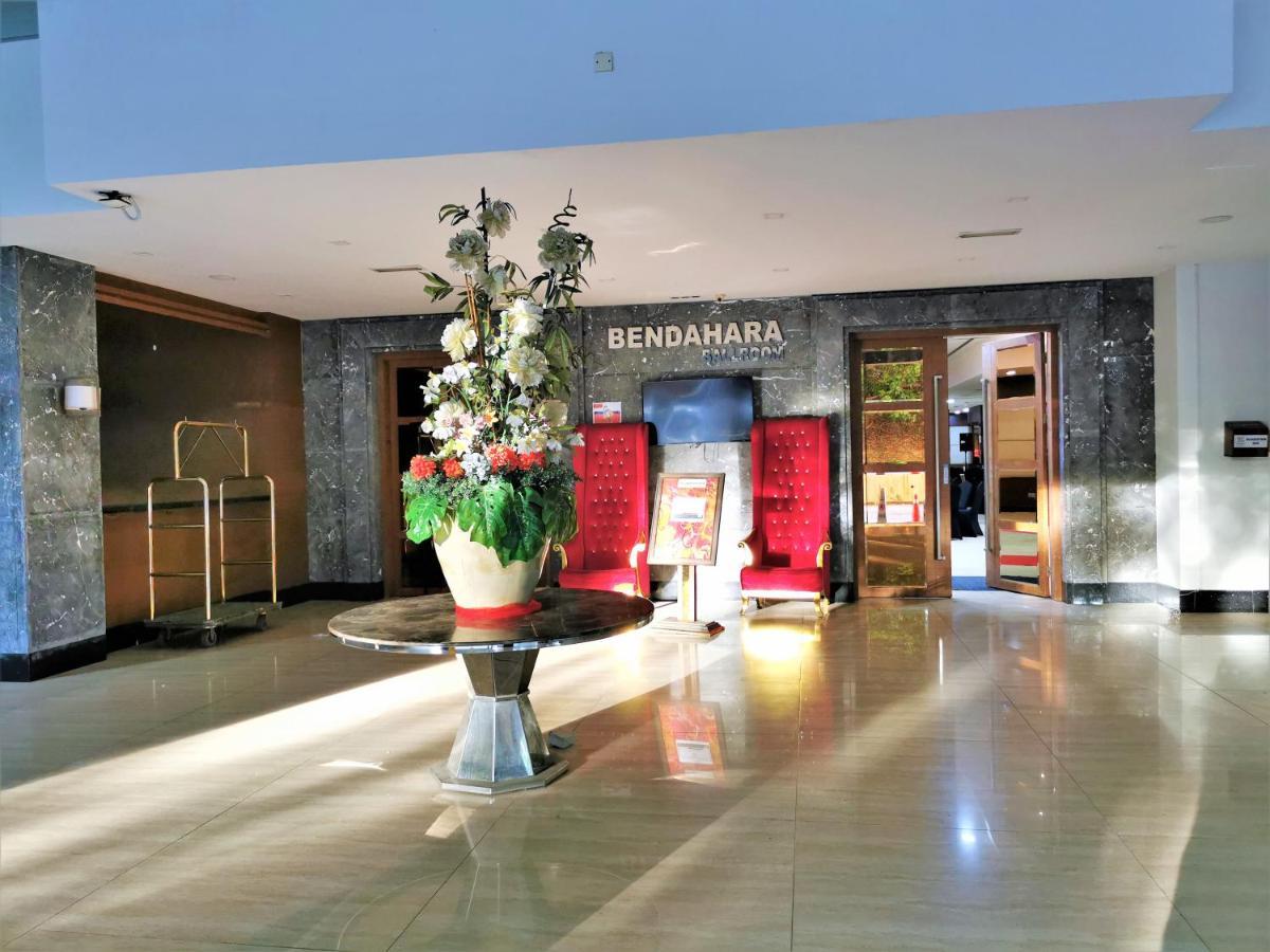 B - Lagoon Water Themepark Suite Melaka Town Exterior foto